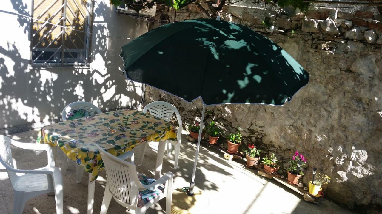 Apartman Anthony Pula Buitenkant foto